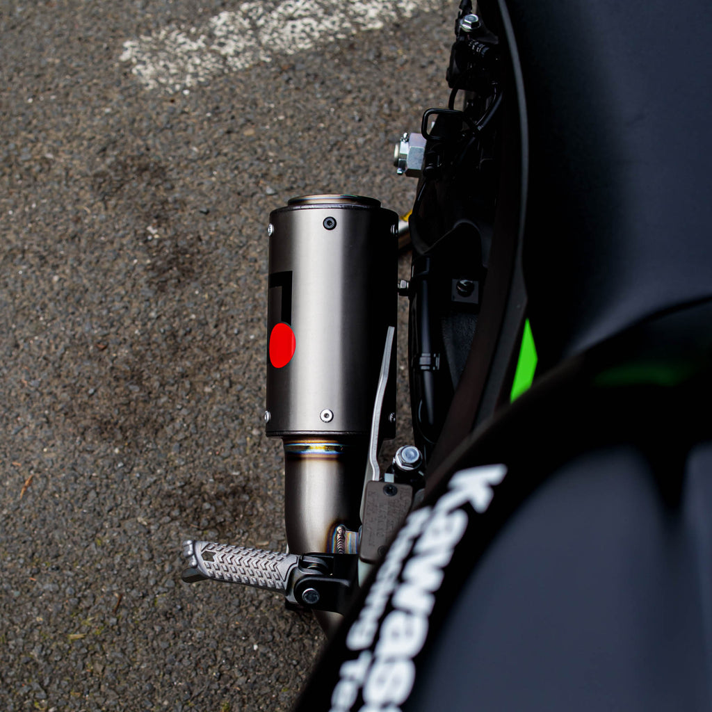 ZX10-R 2021-24 Black Edition (Rider Footrest Mount)